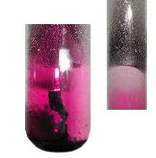  temprature leve l'iode solide sublime ; les vapeurs  violettes resubliment sur les parois de verre froides